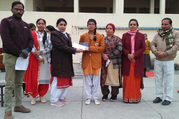 Winner group of Maharishi Vidya Mandir Sanwla Kurukshetra in Geeta jayanti utsav 2019. 