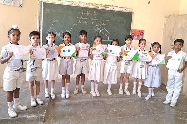 On the occasion of Gandhi Jayanti, the children cleaned their own school and presented Swachh Anjali at MVM Kurukshetra.